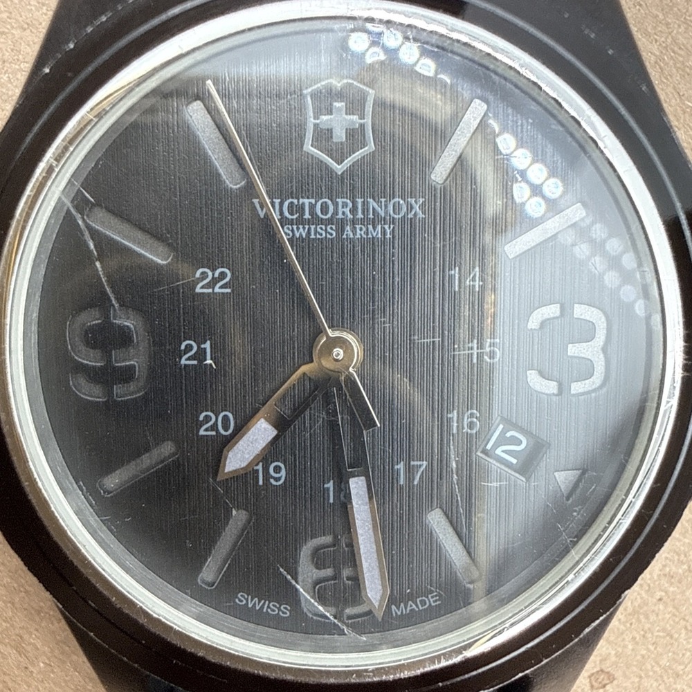 Original Victorinox Swiss Army Black Quartz Watch #241517 Rubber Strap - Picture 13 of 15
